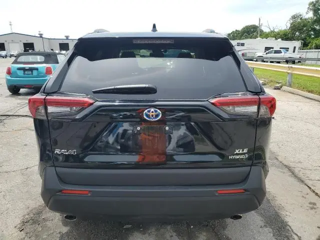 2024 TOYOTA RAV4 XLE PREMIUM  