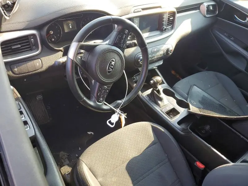 2018 KIA SORENTO LX  