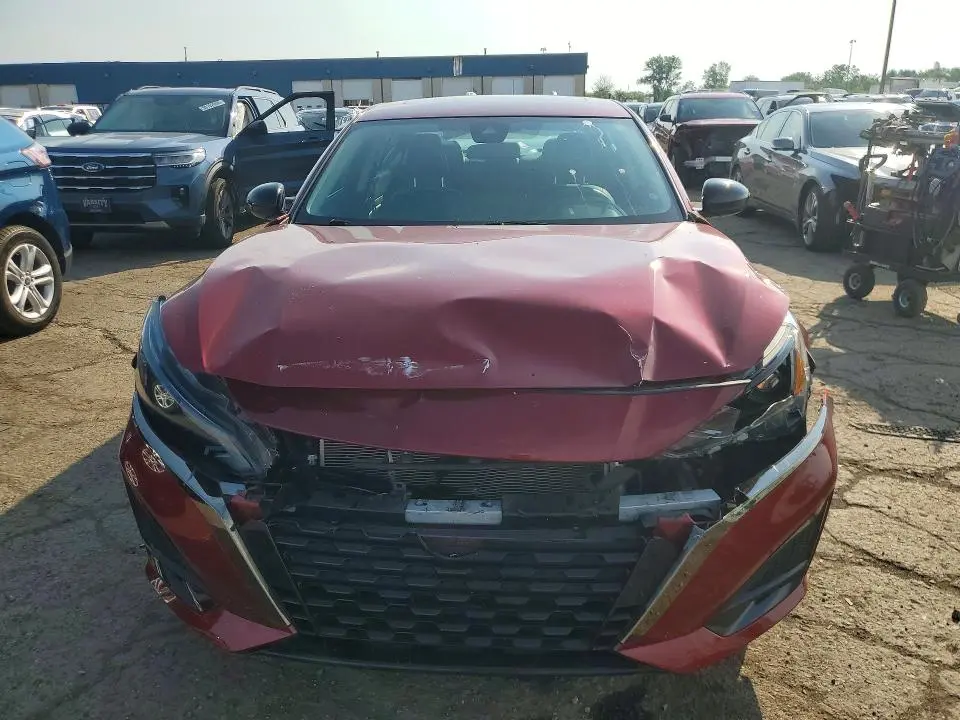 2024 NISSAN ALTIMA SR  