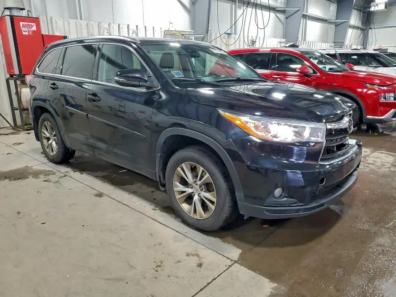 2015 TOYOTA HIGHLANDER XLE  