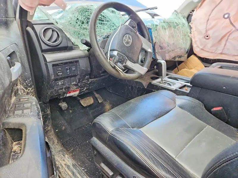 2017 TOYOTA TUNDRA SR5  