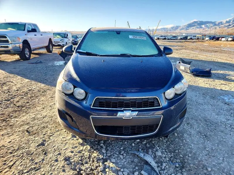 2016 CHEVROLET SONIC LT  