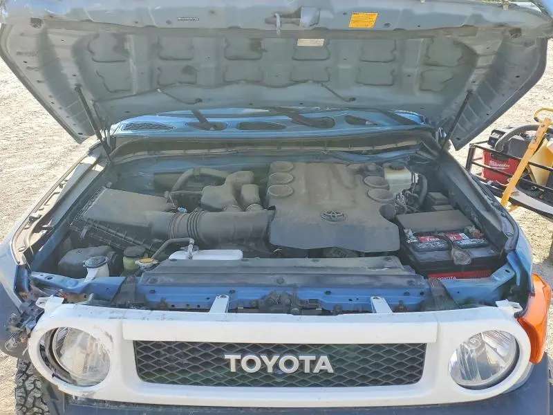 2014 TOYOTA FJ CRUISER BASE  