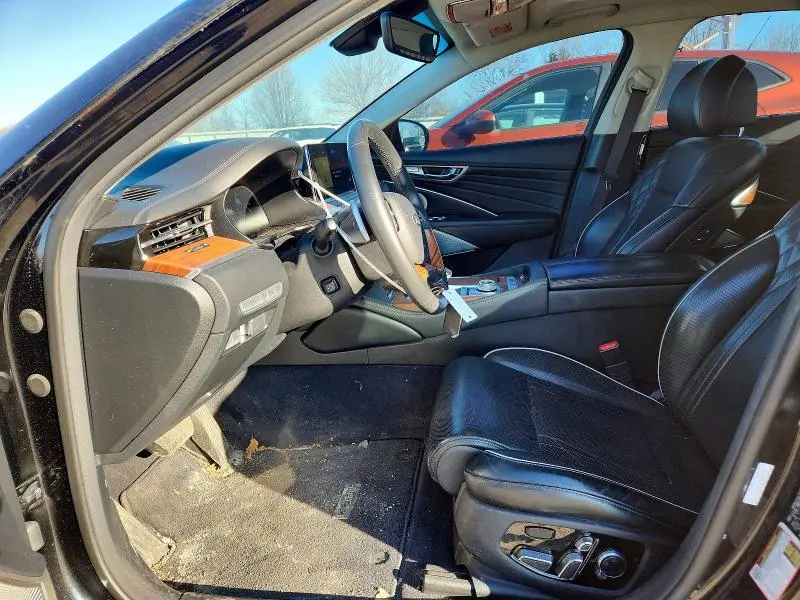 2019 KIA K900 LUXURY  