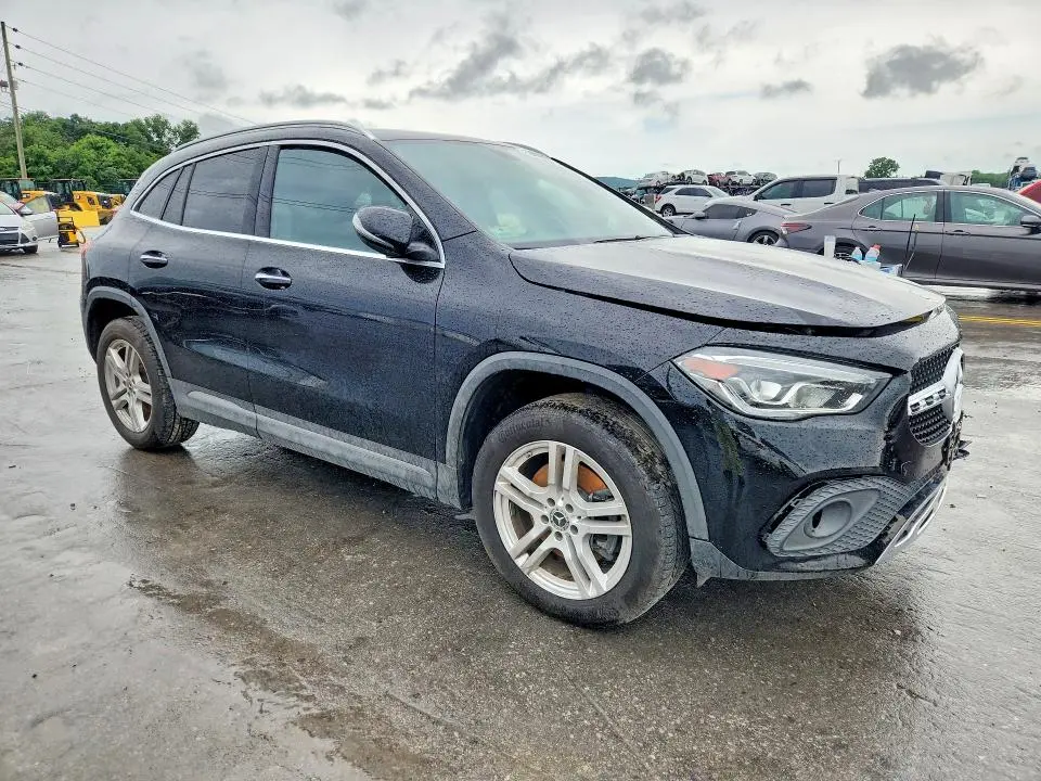 2021 MERCEDES-BENZ GLA 250 4MATIC  