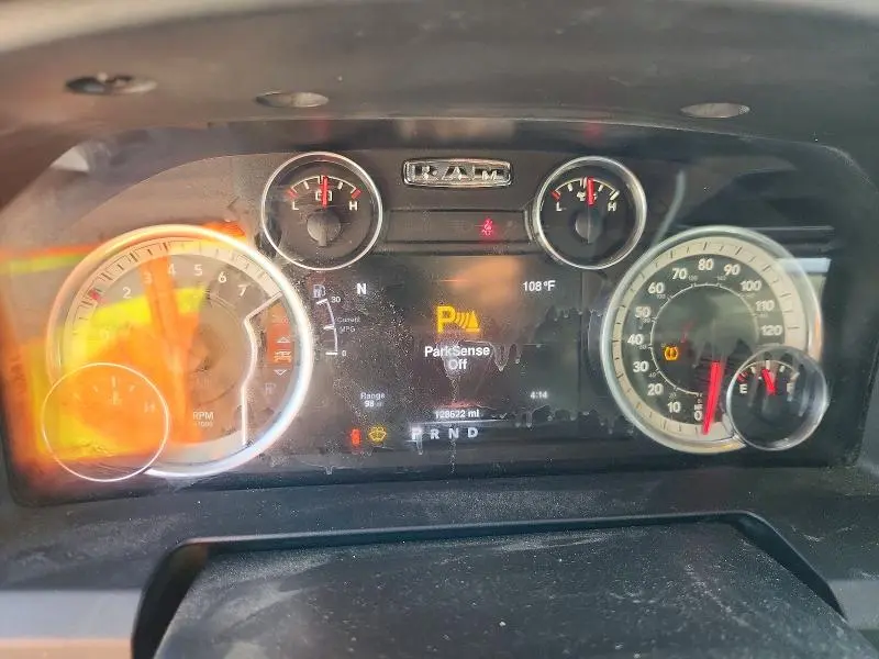 2016 RAM 1500 SLT  