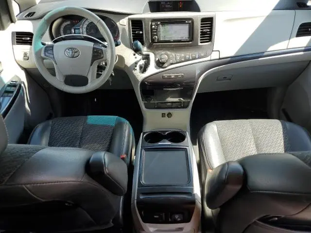 2013 TOYOTA SIENNA SPORT  