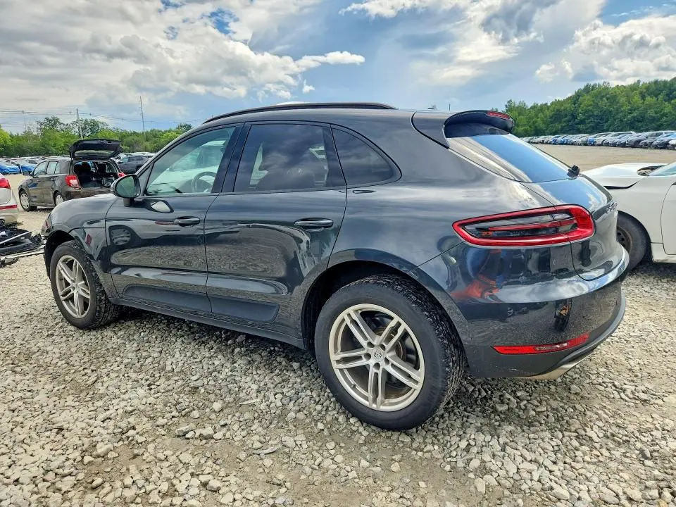 2017 PORSCHE MACAN   