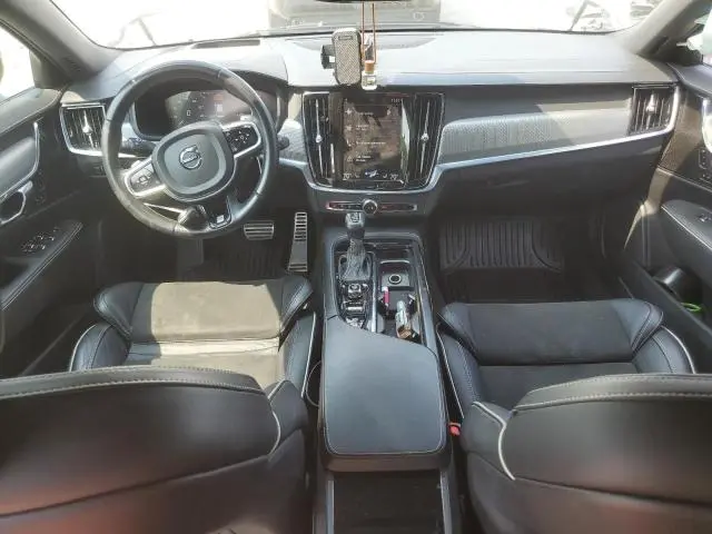 2020 VOLVO S90 T6 OCEAN RACE  