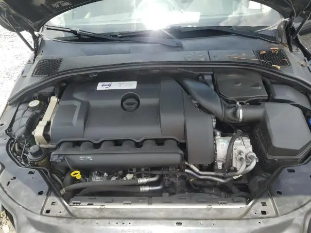 2015 VOLVO XC70 T6 PREMIER+  