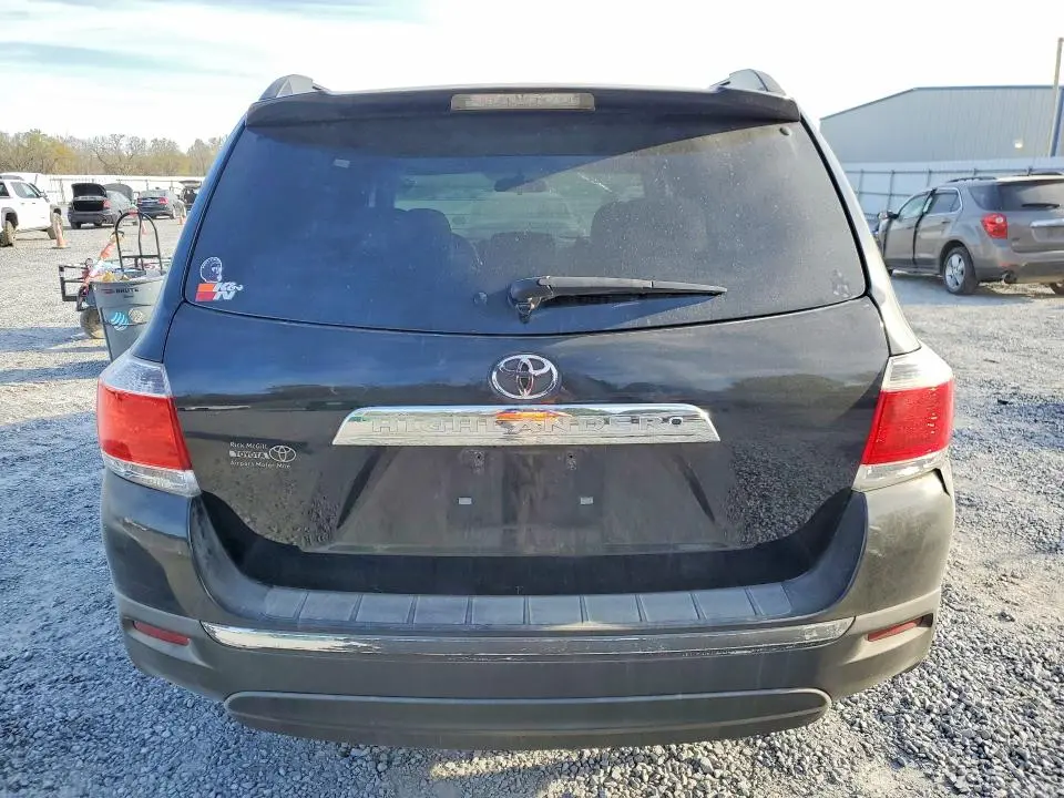 2013 TOYOTA HIGHLANDER PLUS  