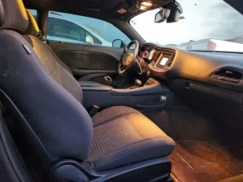 2016 DODGE CHALLENGER SXT  