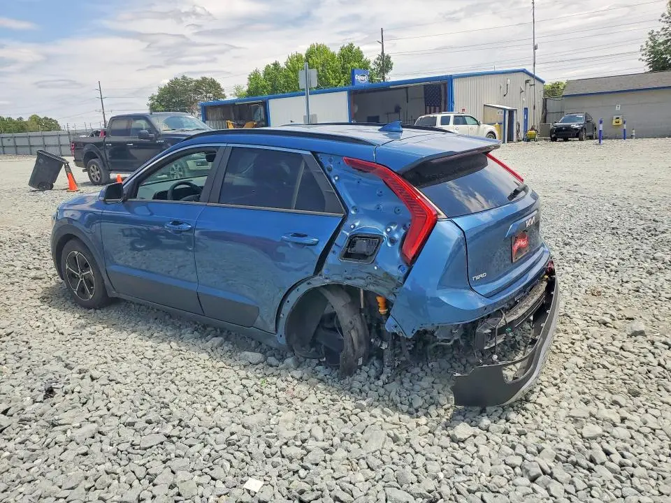 2024 KIA NIRO EX  