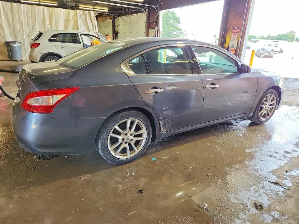 2010 NISSAN MAXIMA 3.5 S  
