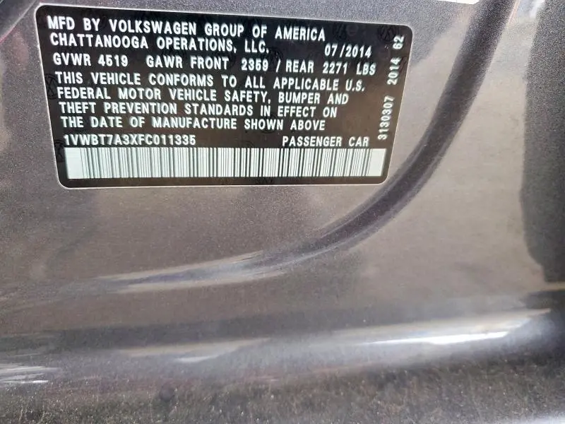 2015 VOLKSWAGEN PASSAT SE  