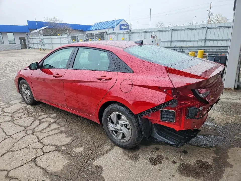 2025 HYUNDAI ELANTRA SE  
