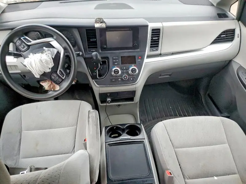 2015 TOYOTA SIENNA LE 7-PASSENGER  