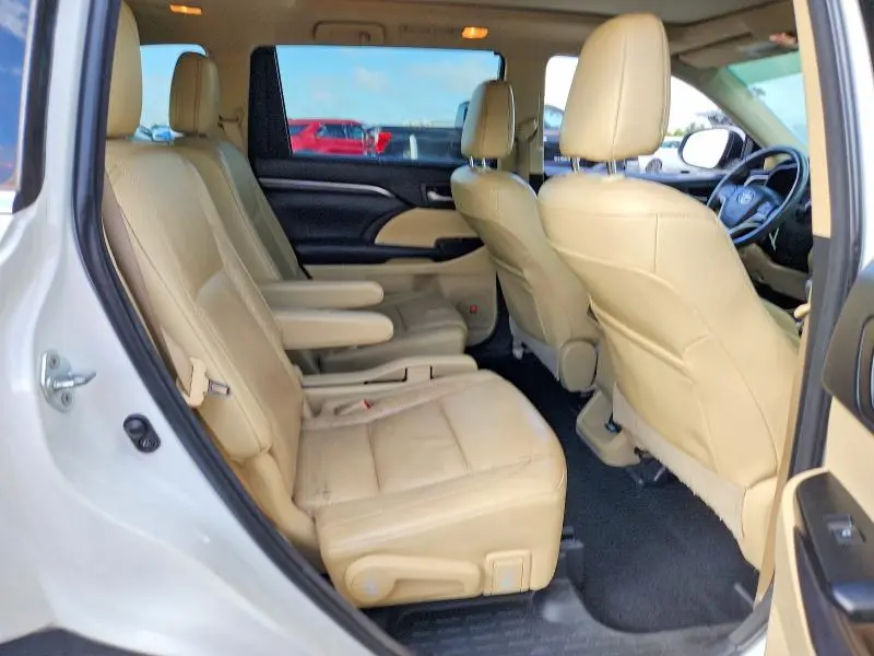 2016 TOYOTA HIGHLANDER LIMITED PLATINUM  