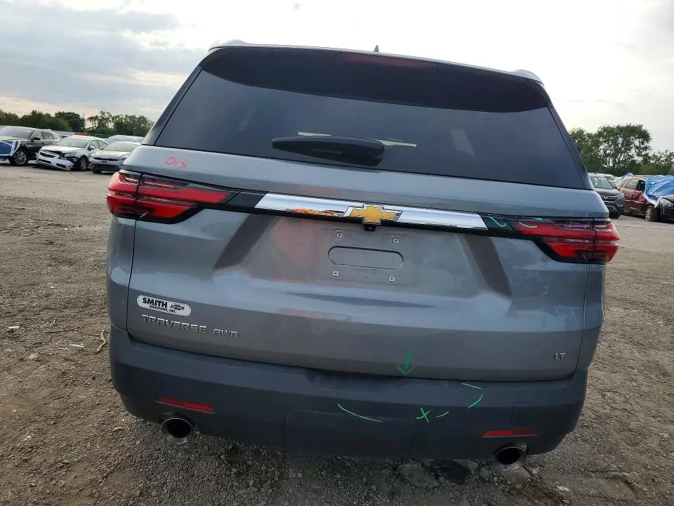 2023 CHEVROLET TRAVERSE LT  