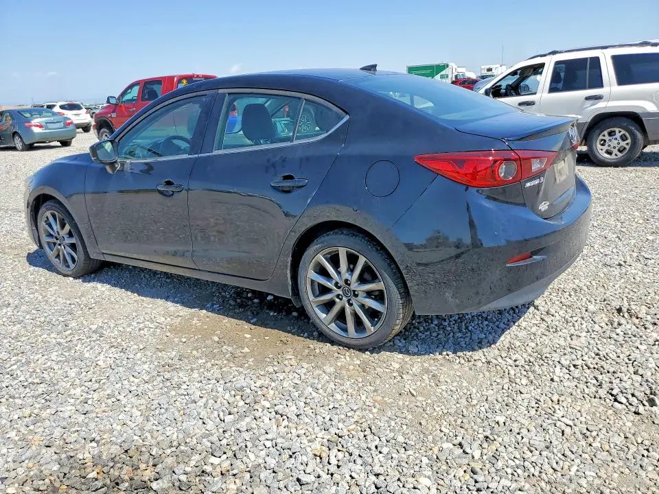 2018 MAZDA 3 TOURING  