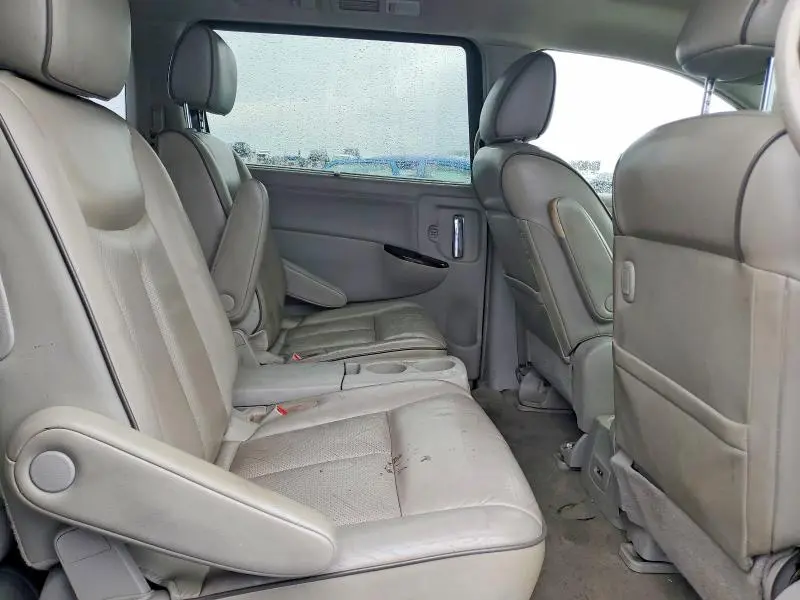 2012 NISSAN QUEST S  
