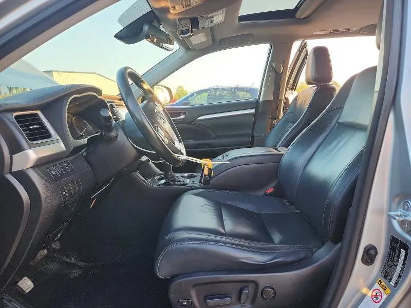 2017 TOYOTA HIGHLANDER XLE  