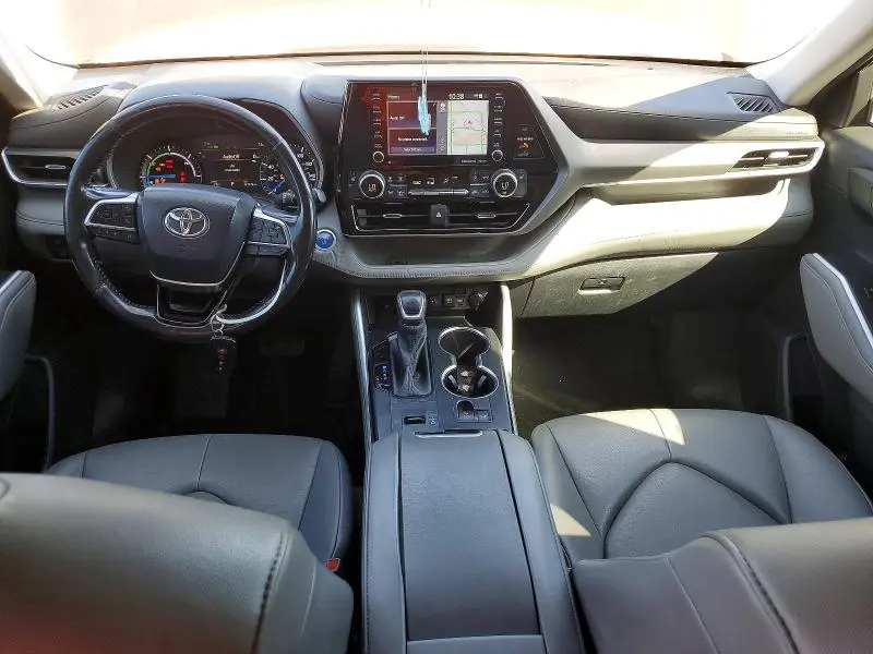 2021 TOYOTA HIGHLANDER   