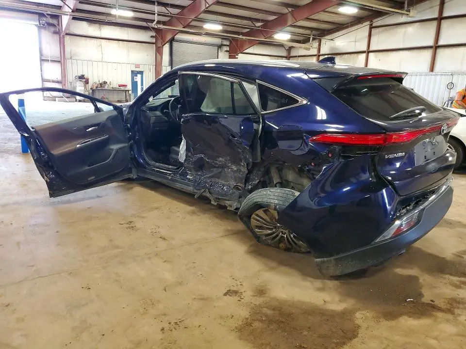 2021 TOYOTA VENZA XLE  