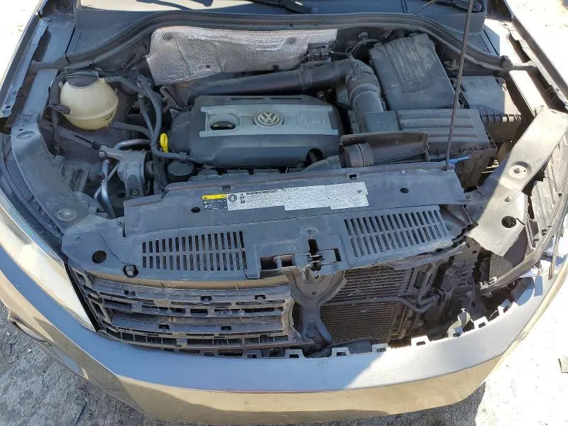 2015 VOLKSWAGEN TIGUAN S  