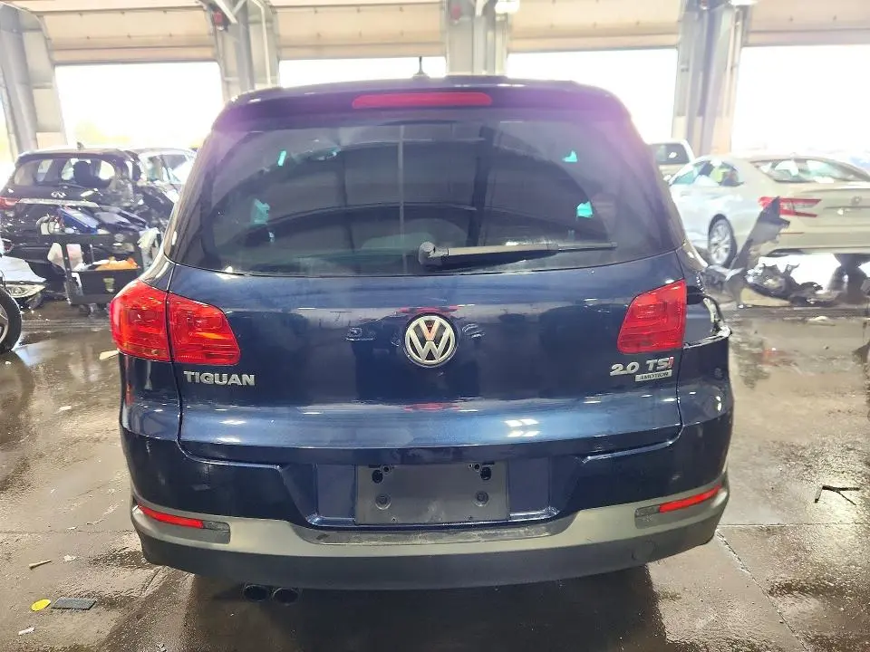 2014 VOLKSWAGEN TIGUAN S  