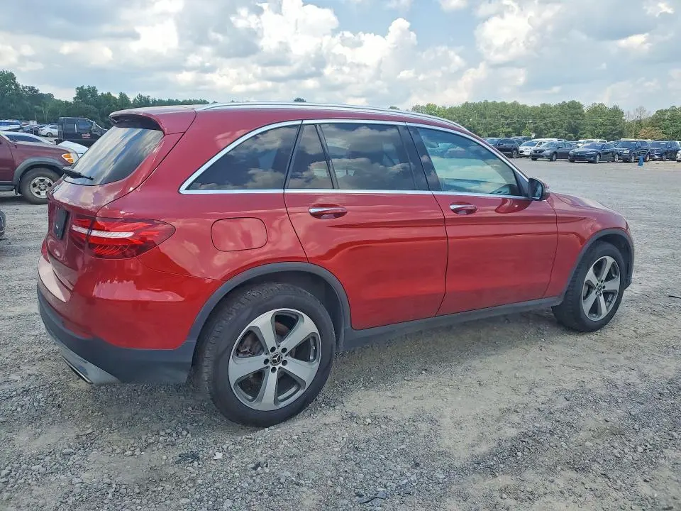 2019 MERCEDES-BENZ GLC 300  