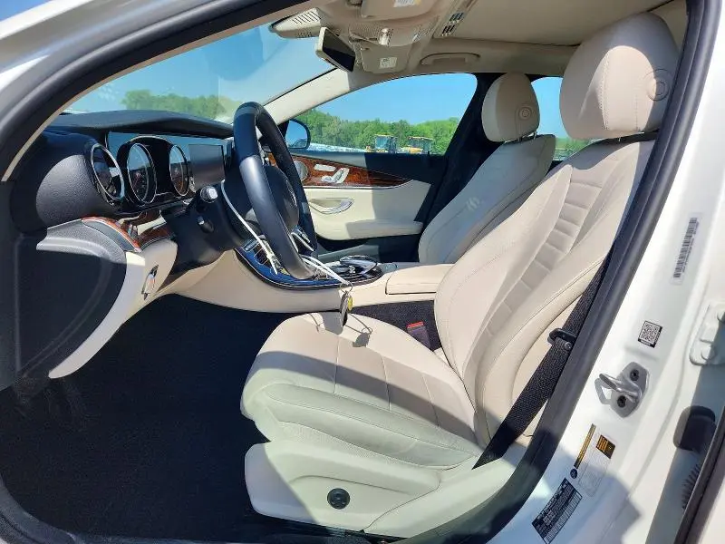 2019 MERCEDES-BENZ E 300  