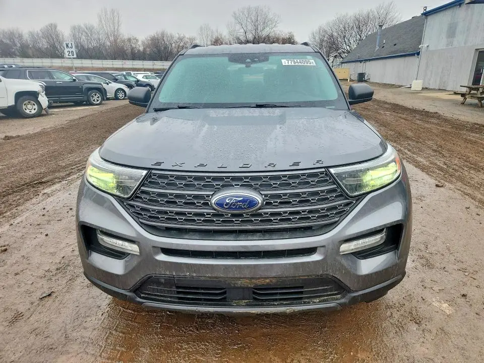 2021 FORD EXPLORER XLT  