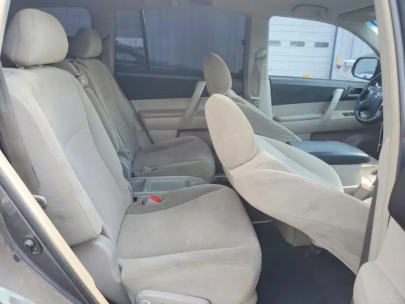 2012 TOYOTA HIGHLANDER BASE  