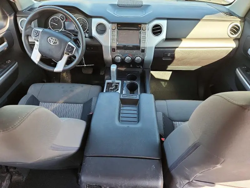2016 TOYOTA TUNDRA CREWMAX SR5  
