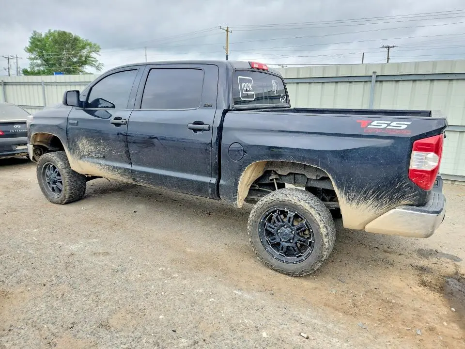 2017 TOYOTA TUNDRA SR5  