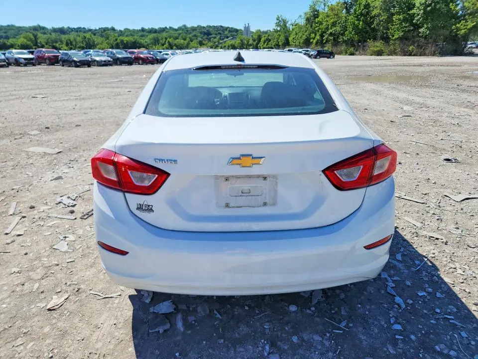 2018 CHEVROLET CRUZE LS  