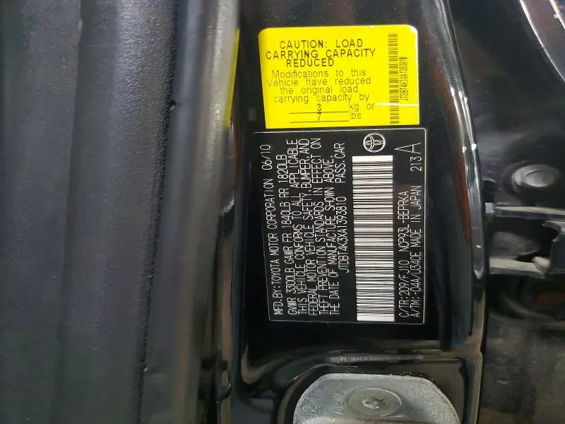 2010 TOYOTA YARIS BASE  