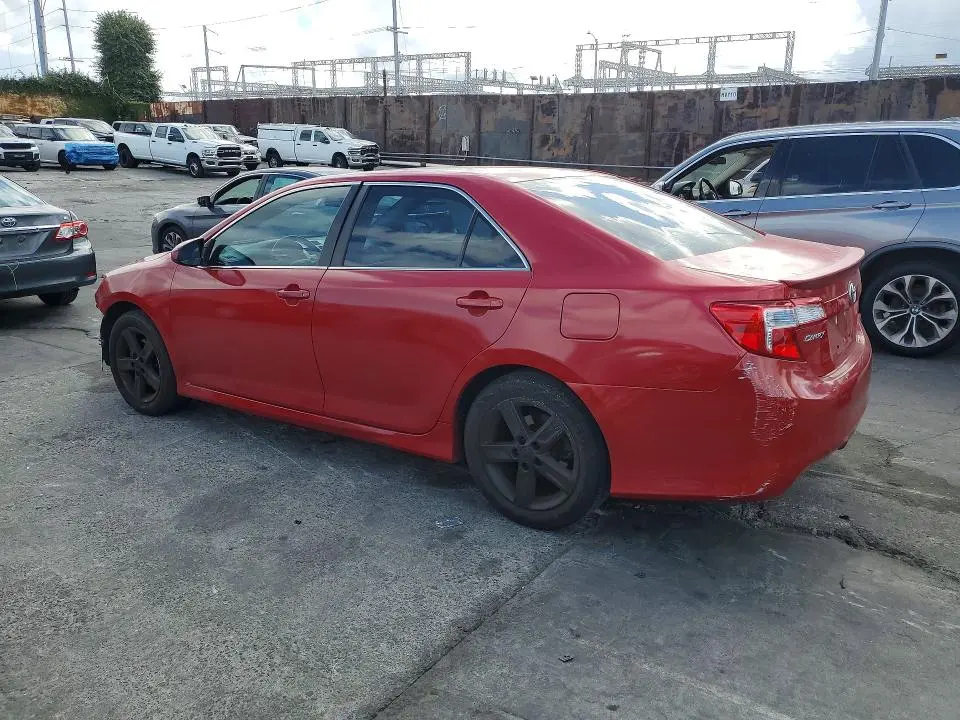 2013 TOYOTA CAMRY SE  