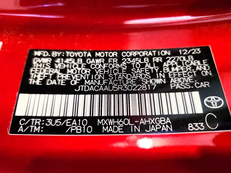 2024 TOYOTA PRIUS XLE  