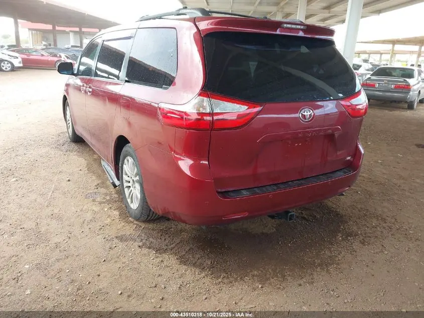2015 TOYOTA SIENNA XLE 8 PASSENGER