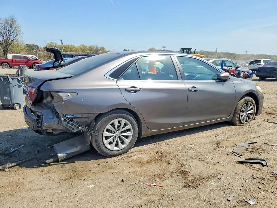 2015 TOYOTA CAMRY LE  