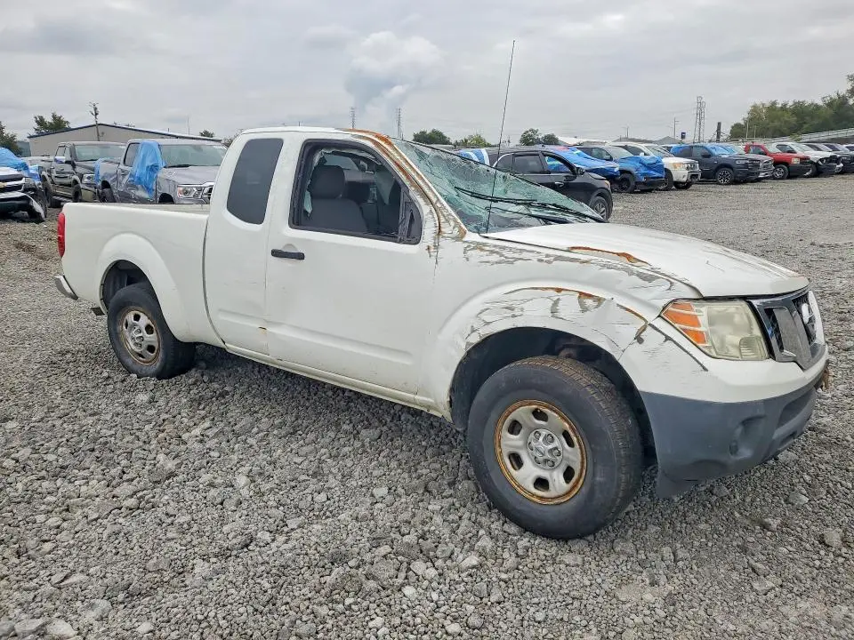 2016 NISSAN FRONTIER S  