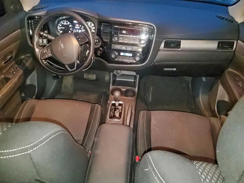 2016 MITSUBISHI OUTLANDER SE  