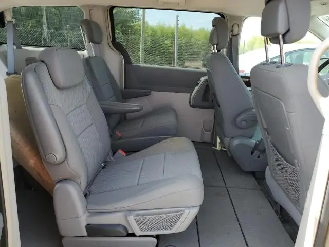 2010 CHRYSLER TOWN & COUNTRY TOURING  