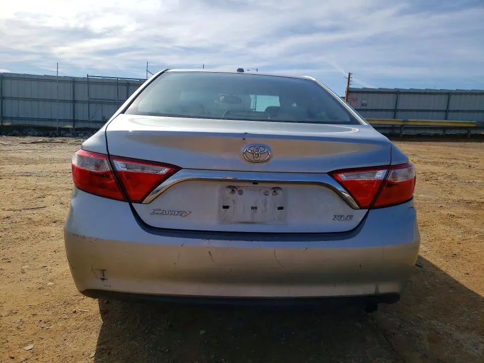 2015 TOYOTA CAMRY LE  