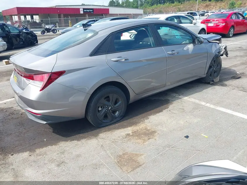 2022 HYUNDAI ELANTRA SEL