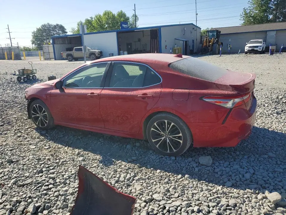 2019 TOYOTA CAMRY SE  