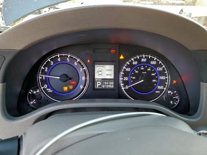 2010 INFINITI G37 BASE  