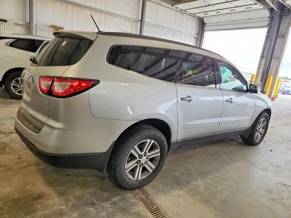 2015 CHEVROLET TRAVERSE LT  